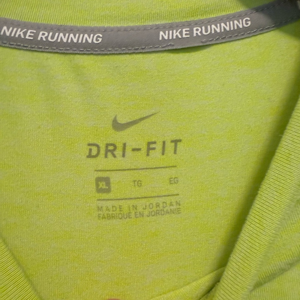 Nike woman’s  Lime Long Sleeve Tee - Picture 2 of 11